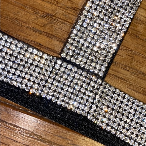 Crystal Stretch Garter Belt - Picture 7 of 11